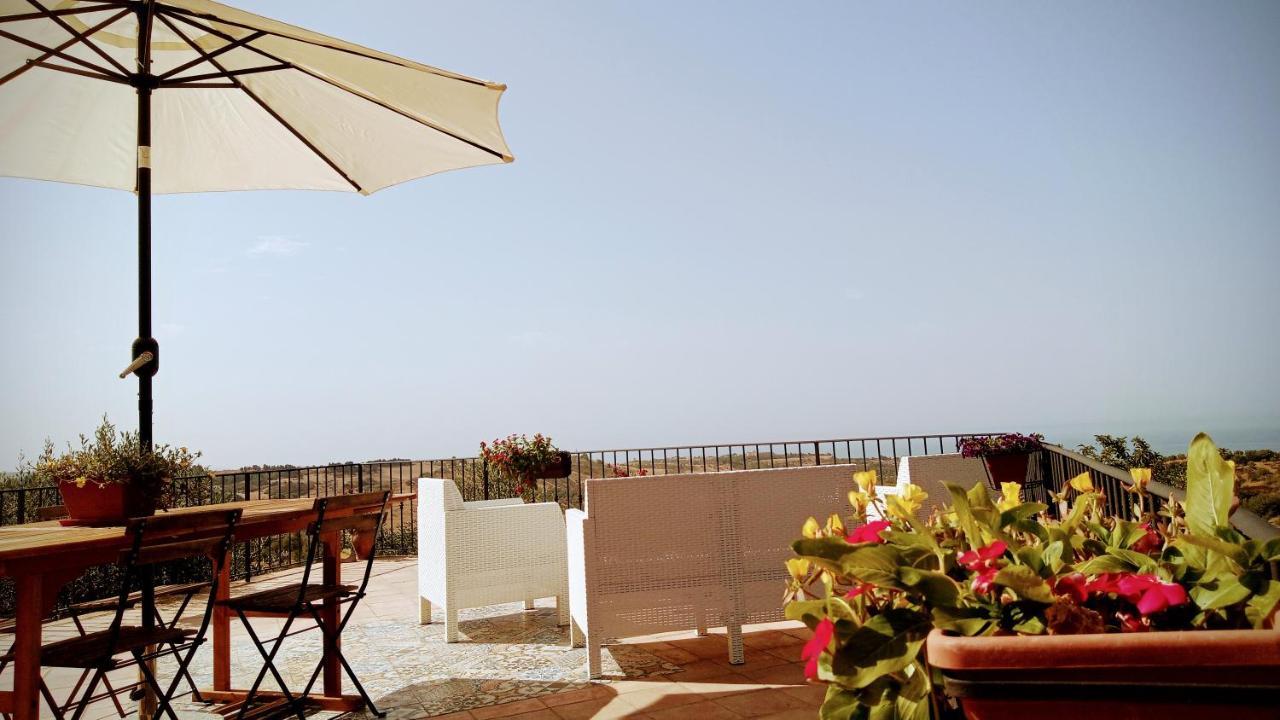 Villa Immersa In Oliveto Vista Mare Шакка Екстер'єр фото